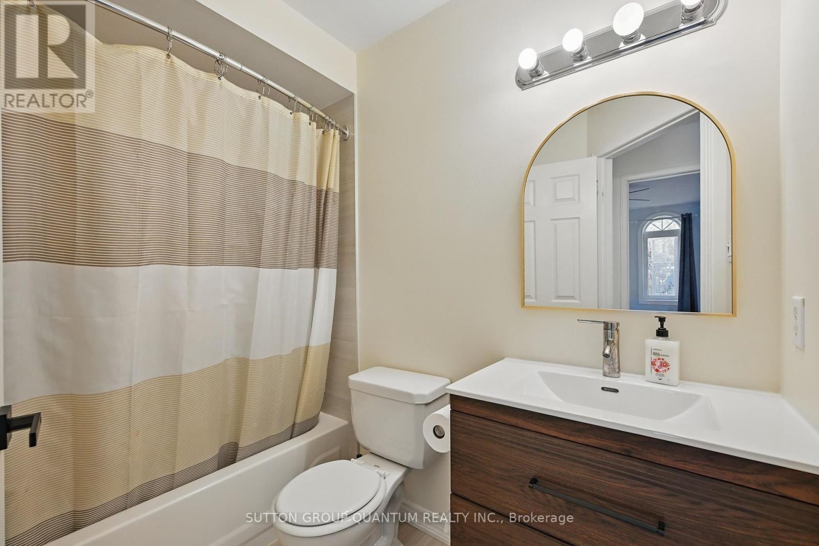 180 Glenashton Drive, Oakville, Ontario  L6H 6H6 - Photo 21 - W12157471