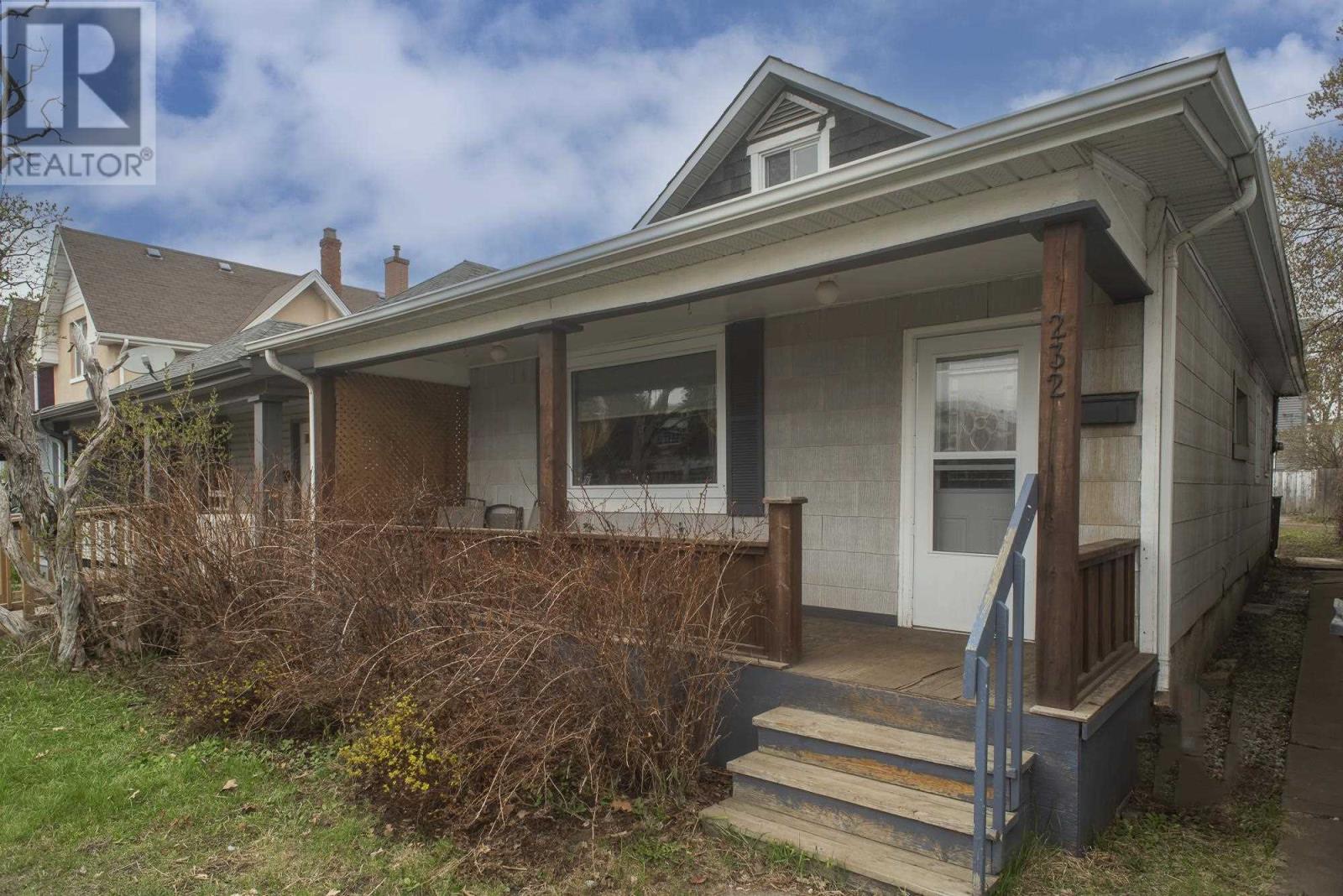 Property at 232 Archibald ST N image 2