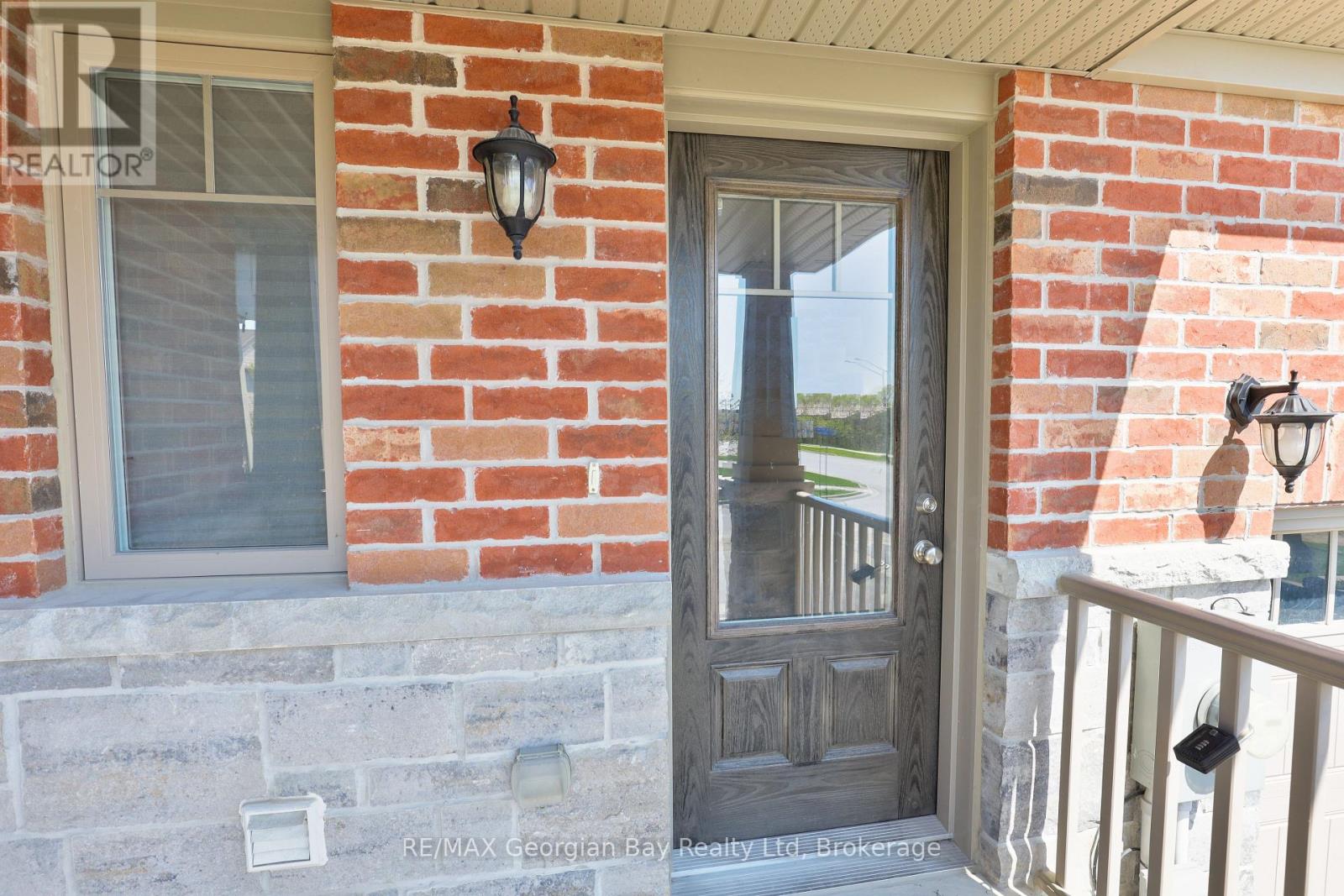 972 Cook Drive, Midland, Ontario  L4R 0E4 - Photo 4 - S12157477