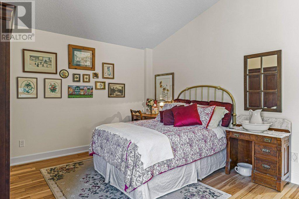 930 9 Street, Canmore, Alberta  T1W 1Z8 - Photo 32 - A2190010