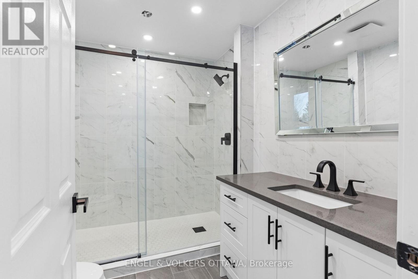 1375 Trebla Way, Ottawa, Ontario  K4P 1E4 - Photo 24 - X12157482