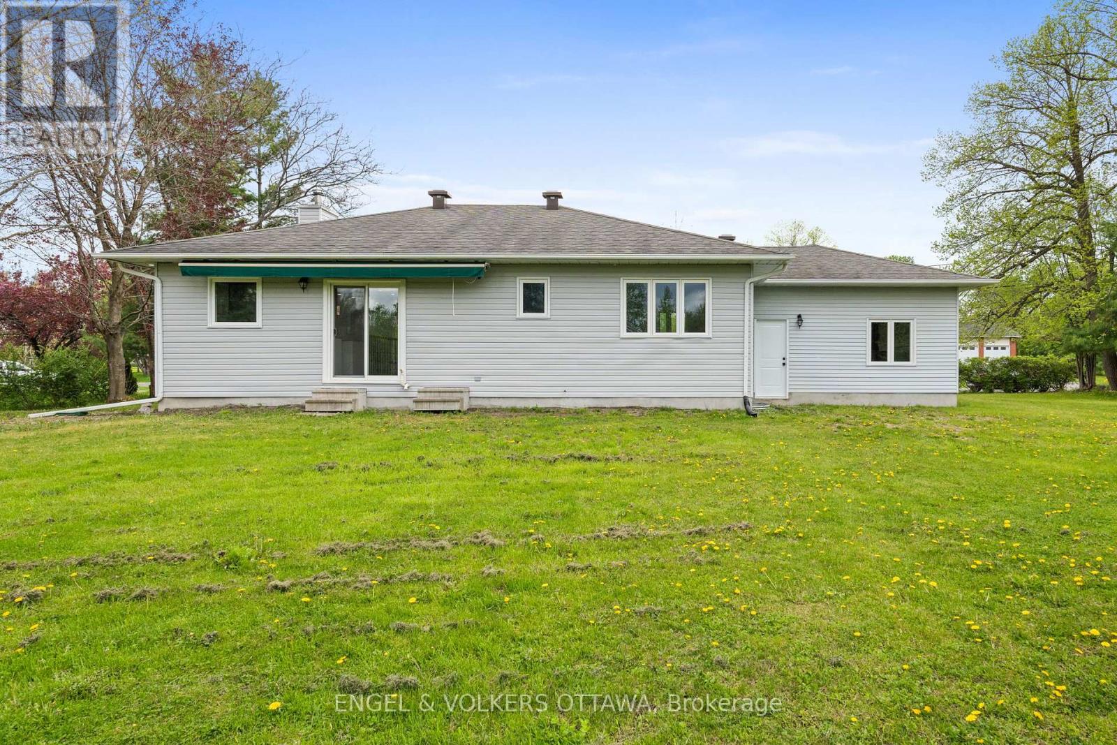1375 Trebla Way, Ottawa, Ontario  K4P 1E4 - Photo 36 - X12157482