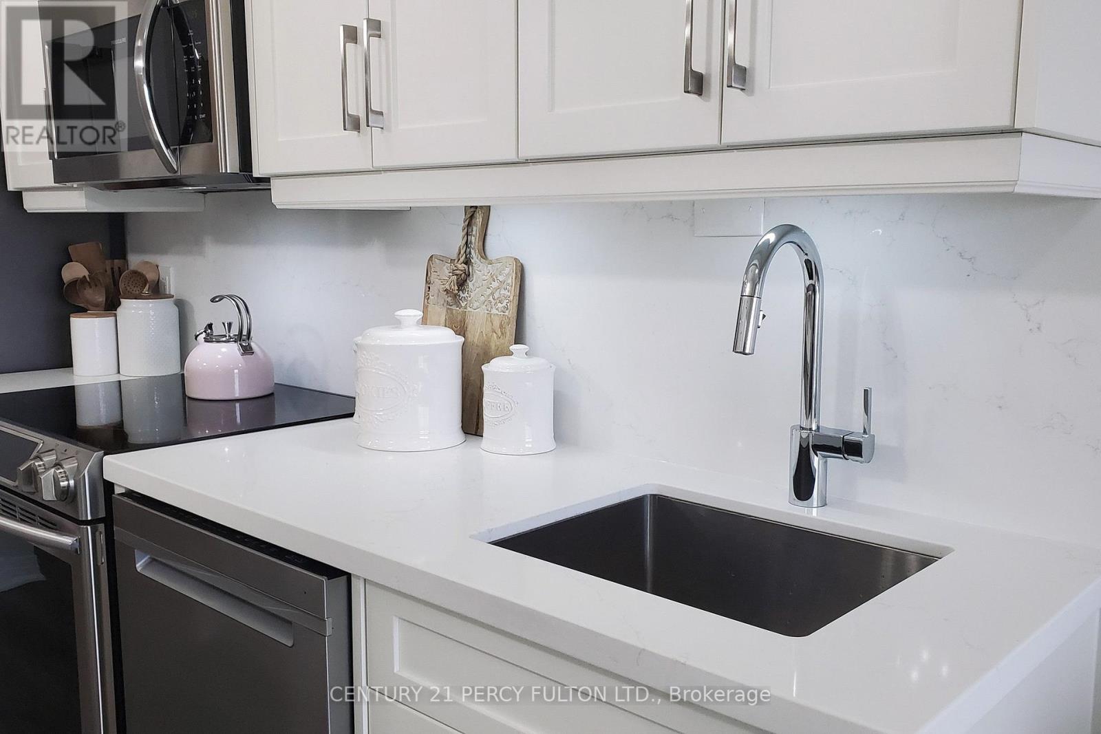 320 - 128 Grovewood Common, Oakville, Ontario  L6H 0X3 - Photo 24 - W12157474