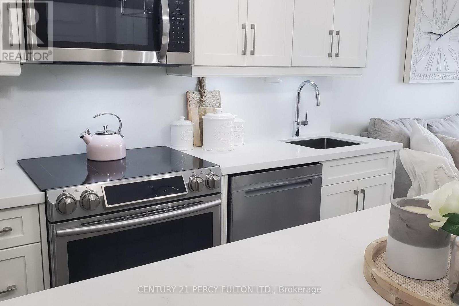 320 - 128 Grovewood Common, Oakville, Ontario  L6H 0X3 - Photo 26 - W12157474