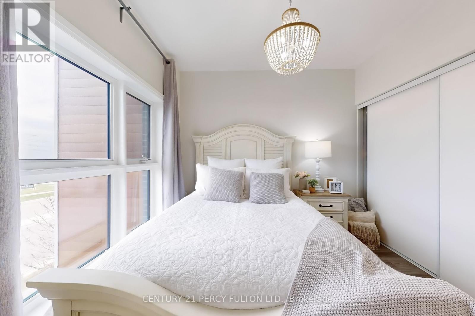 320 - 128 Grovewood Common, Oakville, Ontario  L6H 0X3 - Photo 28 - W12157474