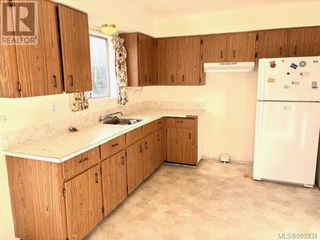 2199 Bradford Ave, Sidney, British Columbia  V8L 2C8 - Photo 9 - 995934