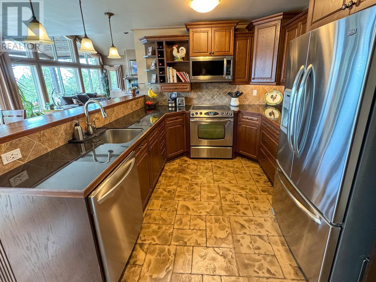 Property at 370 Sasquatch Trail image 5