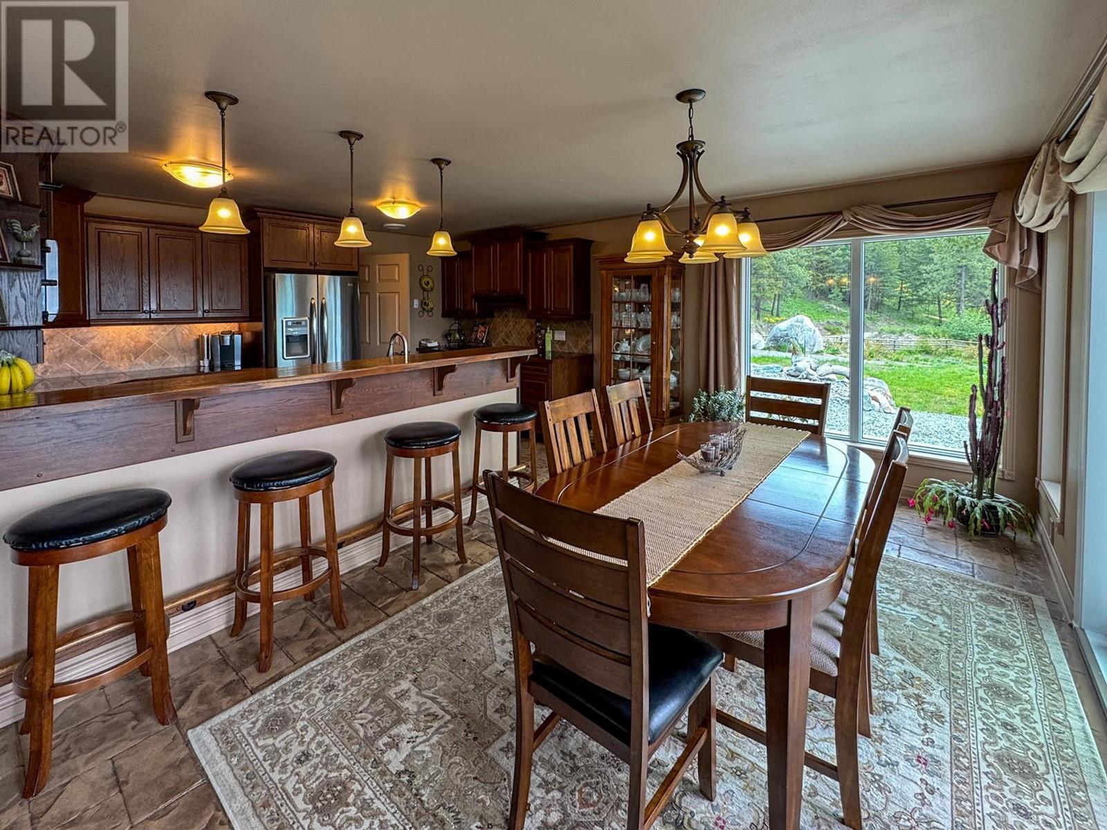 Property at 370 Sasquatch Trail image 4