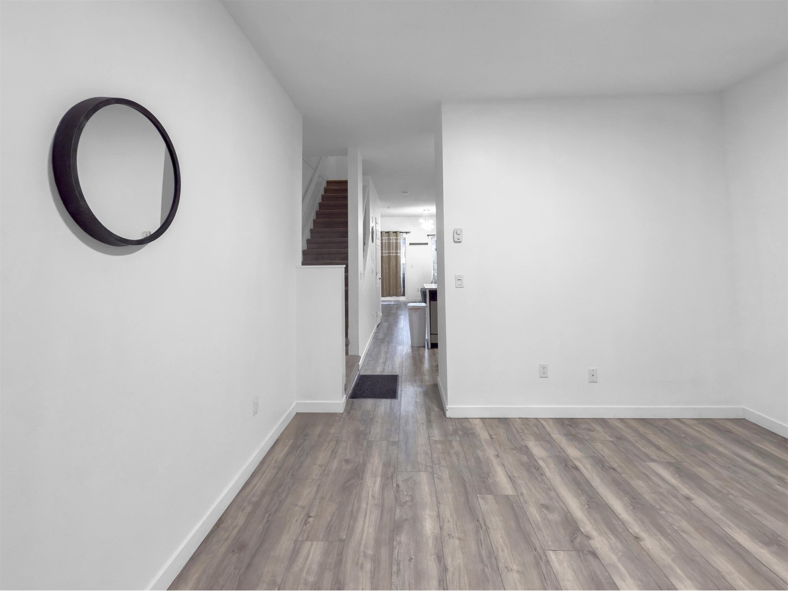 210 13958 108 Avenue, Surrey, British Columbia  V3T 0B4 - Photo 2 - R3001931