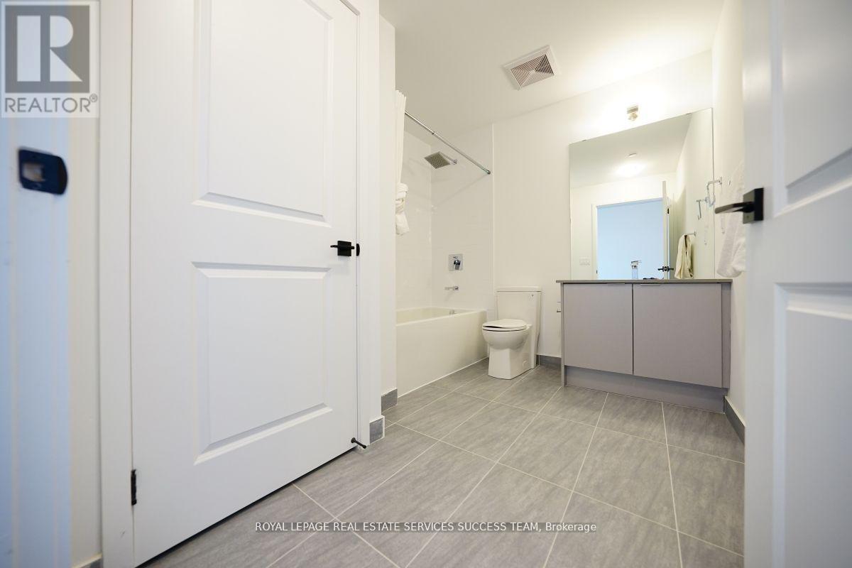 1704 - 2481 Taunton Road, Oakville, Ontario  L6H 3R7 - Photo 12 - W12157513