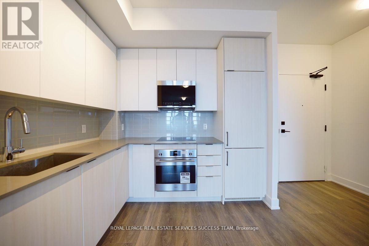 1704 - 2481 Taunton Road, Oakville, Ontario  L6H 3R7 - Photo 3 - W12157513