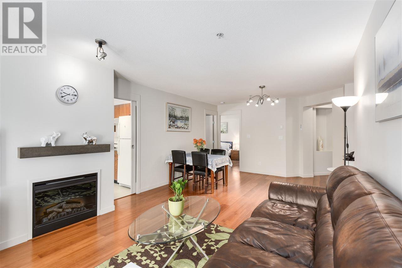Listing Picture 6 of 16 : 207 8060 JONES ROAD, Richmond / 烈治文 - 魯藝地產 Yvonne Lu Group - MLS Medallion Club Member
