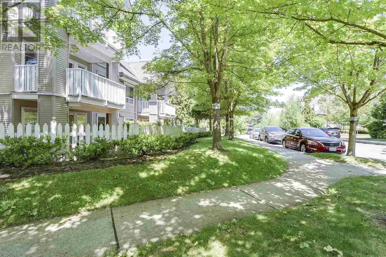 Listing Picture 3 of 16 : 207 8060 JONES ROAD, Richmond / 烈治文 - 魯藝地產 Yvonne Lu Group - MLS Medallion Club Member