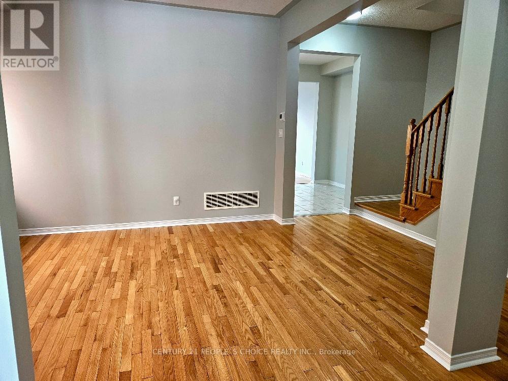 561 Lott Crescent, Milton, Ontario  L9T 7P9 - Photo 10 - W12081235