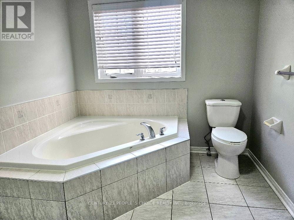 561 Lott Crescent, Milton, Ontario  L9T 7P9 - Photo 37 - W12081235