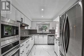 92 Cavalry Trail, Markham, Ontario  L3R 9H8 - Photo 9 - N12157525