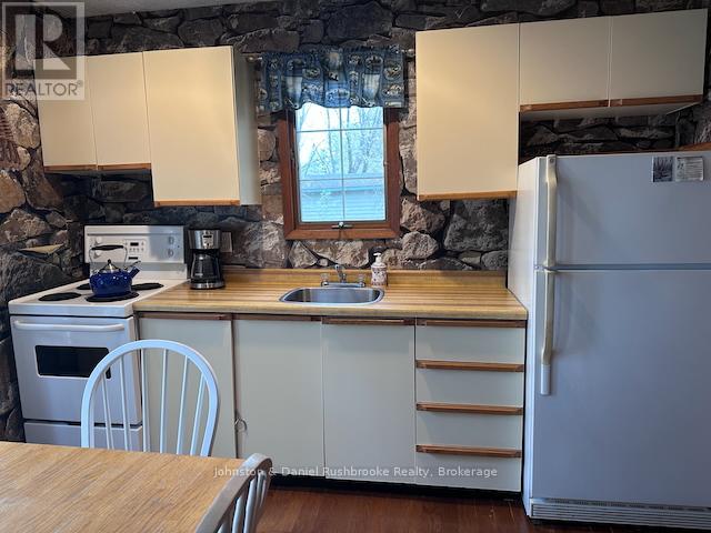 1039 Wonder Beach Road, Muskoka Lakes, Ontario P0B 1M0 - Photo 14 - X12154861