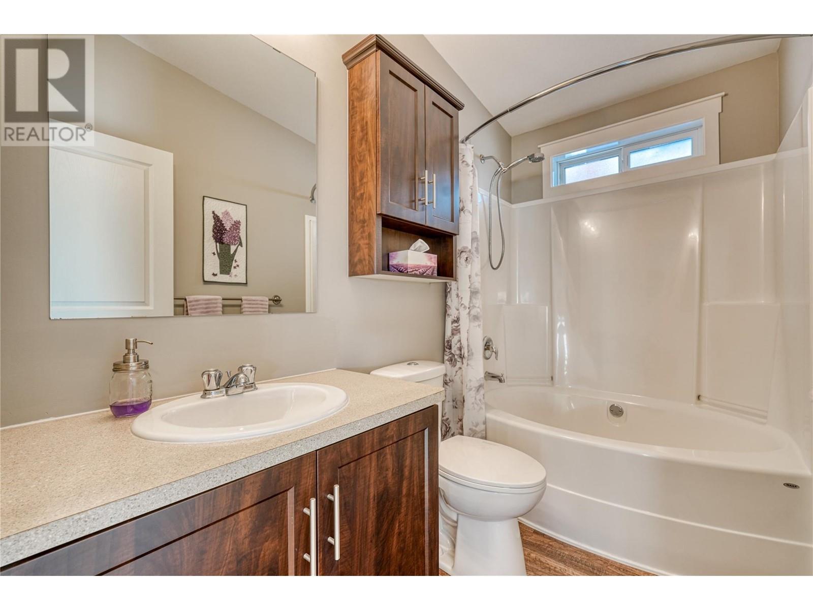 189 Resolute Road, Kaleden, British Columbia  V0H 1N6 - Photo 3 - 10348312