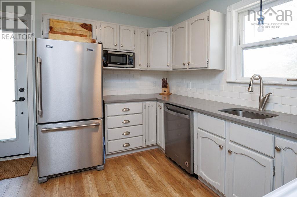 2869 Ward Street, Coldbrook, Nova Scotia  B4R 1A4 - Photo 8 - 202511444