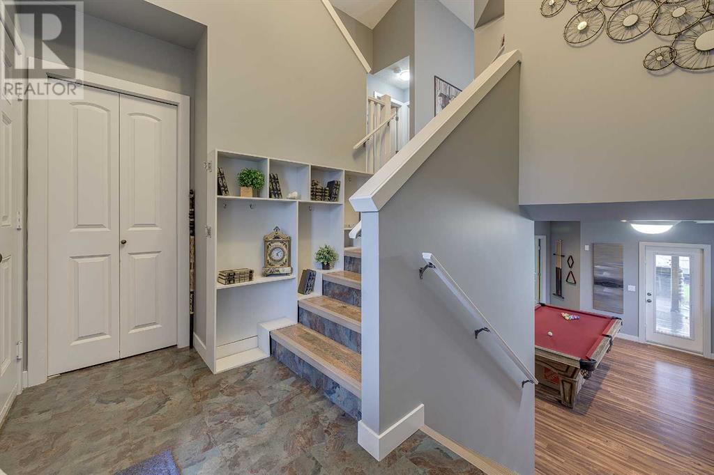 143 Vanson Close, Red Deer, Alberta  T4R 0G8 - Photo 3 - A2220692