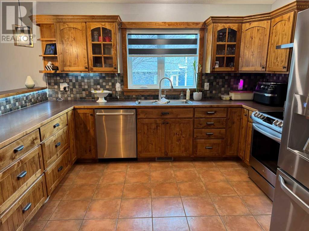 714 Centennial Avenue, Nobleford, Alberta  T0L 1S0 - Photo 11 - A2213418