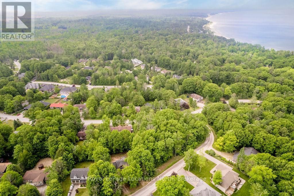 16 Sunward Drive, Wasaga Beach, Ontario  L9Z 1B3 - Photo 13 - S12157552