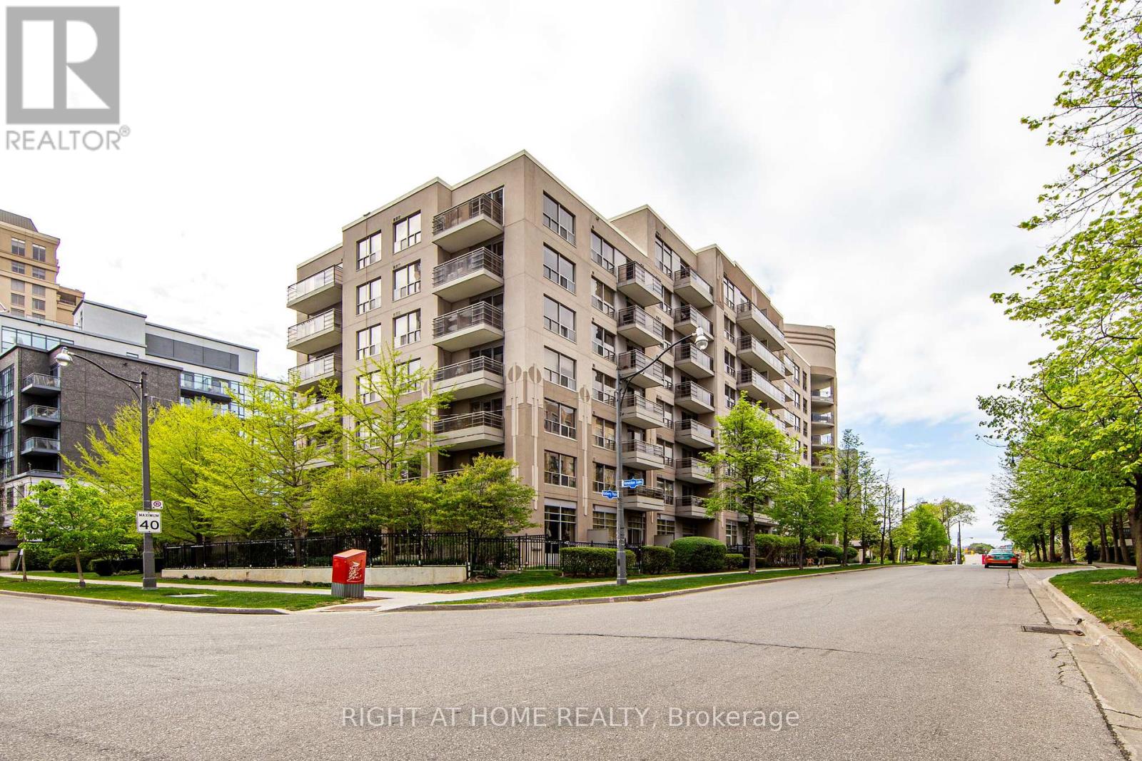 Property at 410 - 19 BARBERRY PLACE image 2