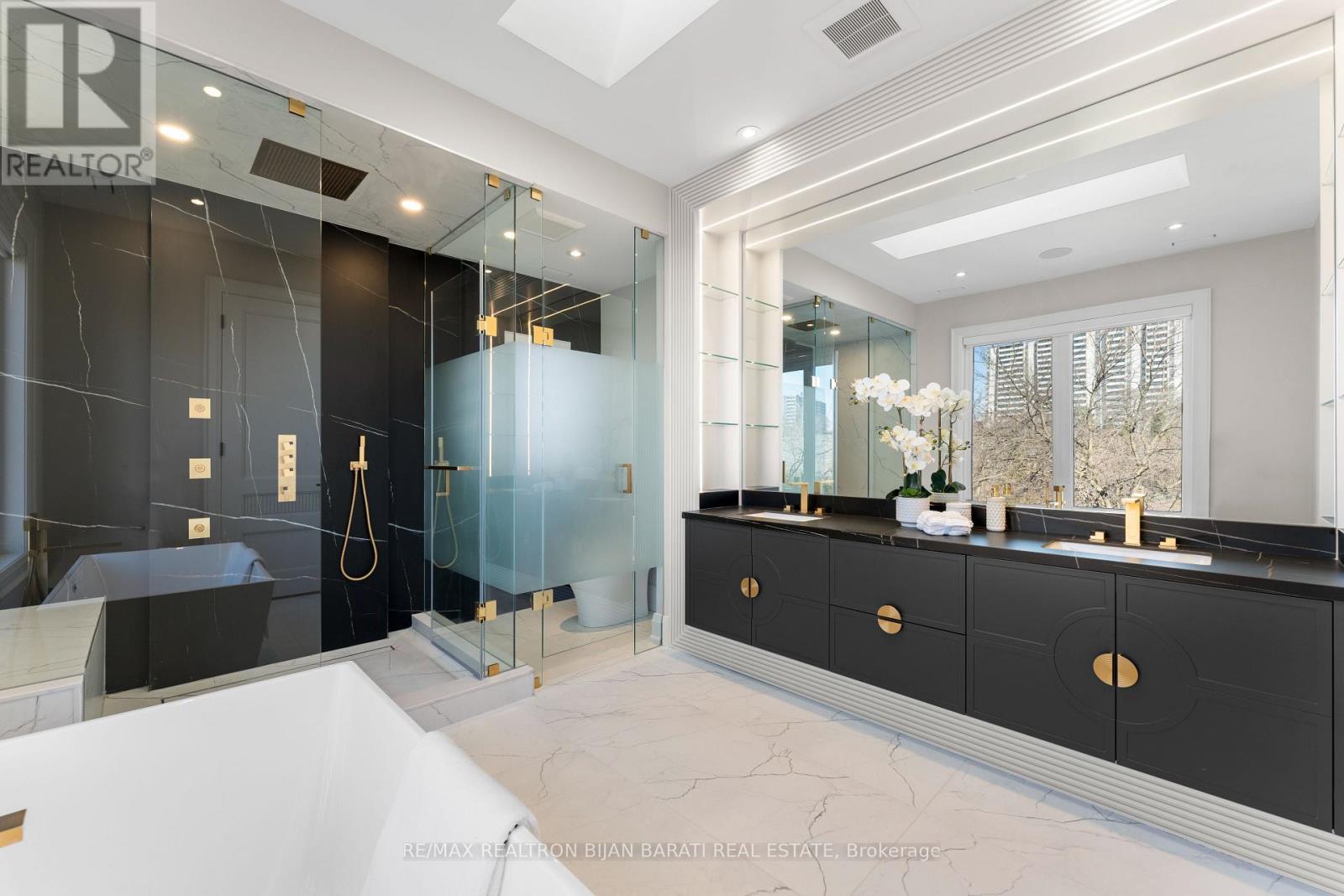 20 Tobruk Crescent, Toronto (Newtonbrook East), Ontario  M2M 3B4 - Photo 25 - C12157550