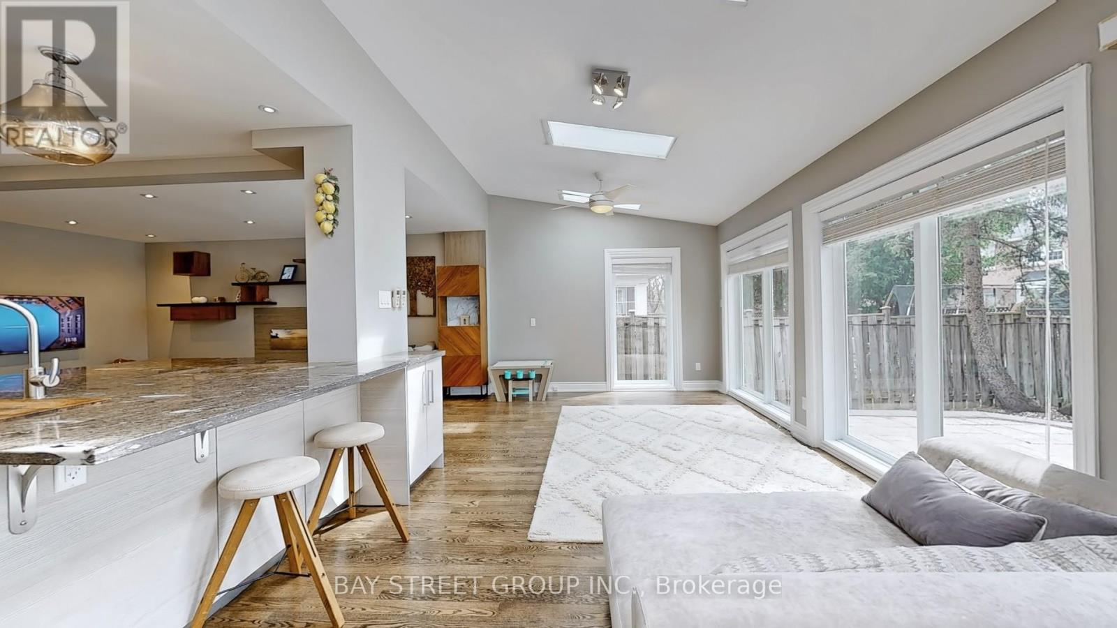 57 Longwater Chase, Markham, Ontario  L3R 4A7 - Photo 8 - N12157541