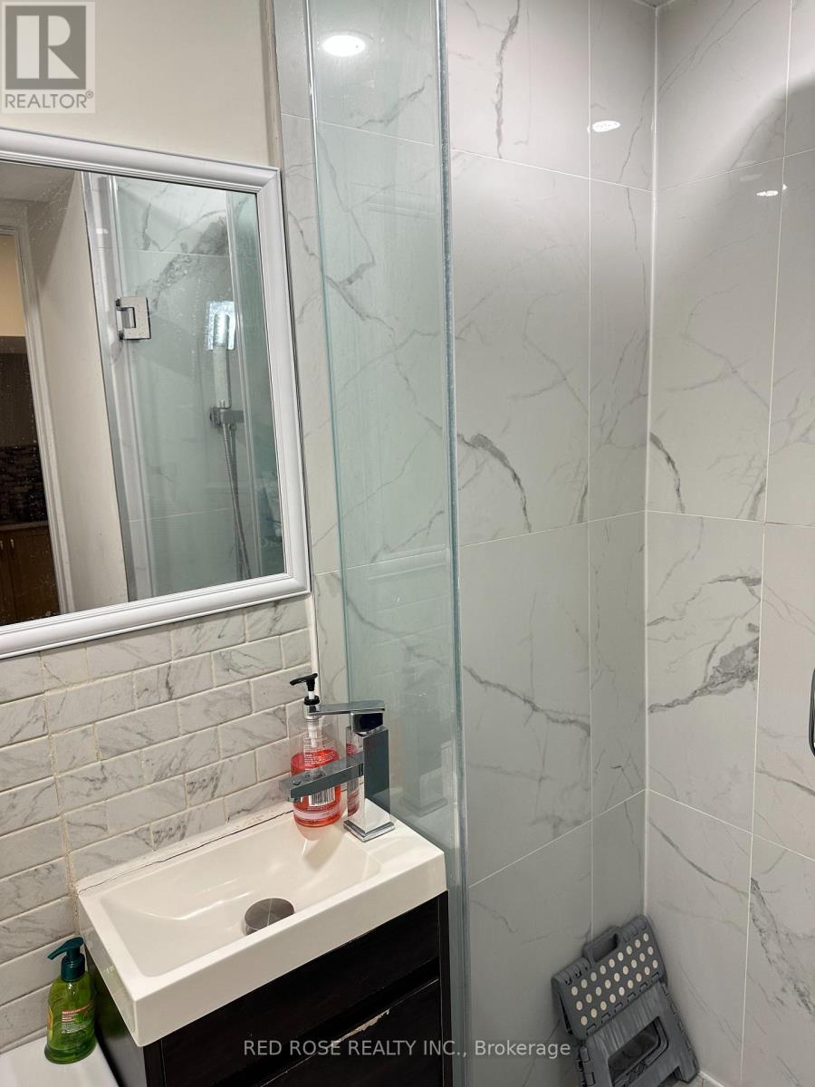 54 Summeridge Drive S, Vaughan, Ontario  L4J 8T3 - Photo 7 - N12157549