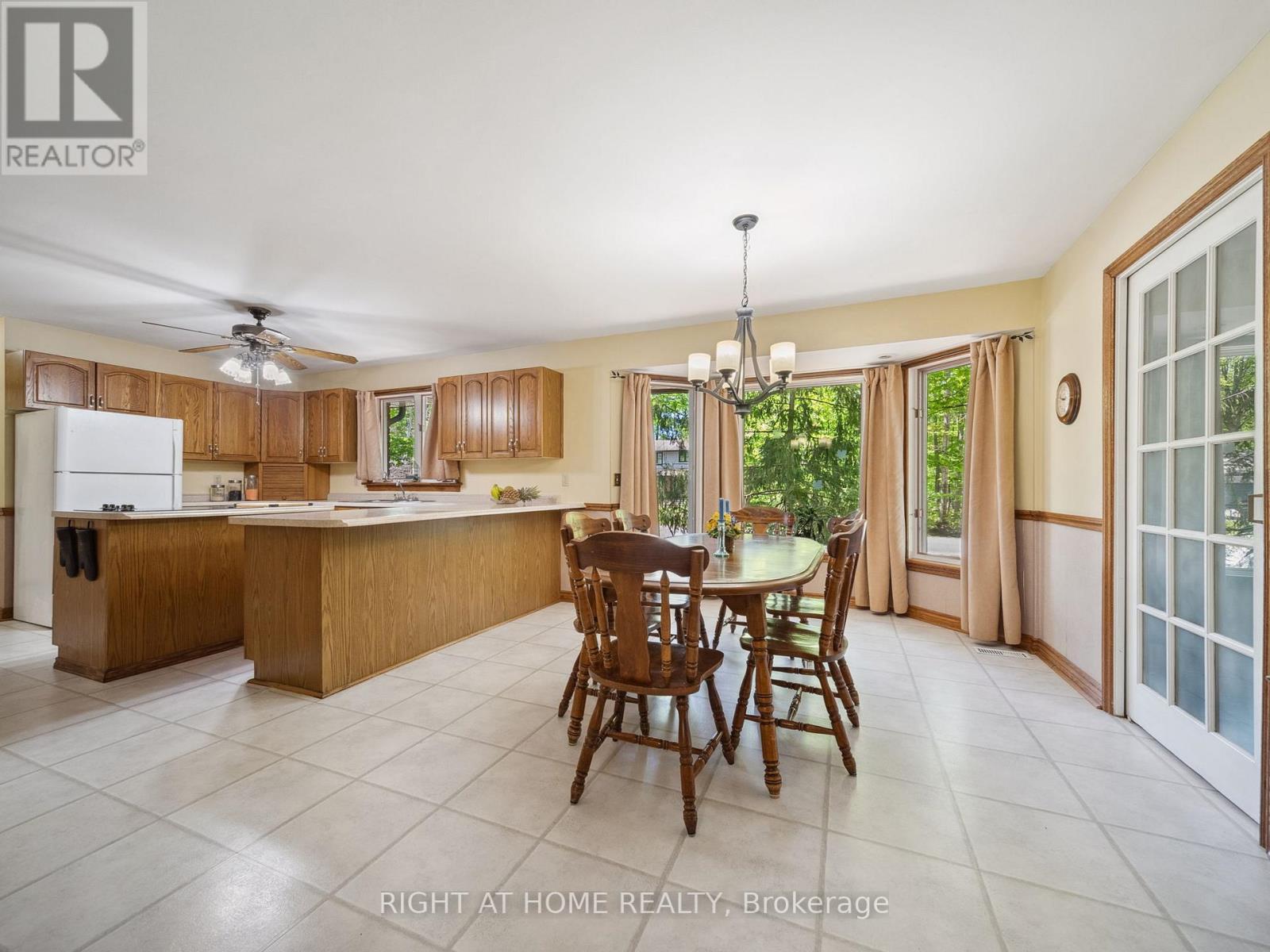 1857 Kensington Place, Severn, Ontario  L3V 7J8 - Photo 5 - S12157538
