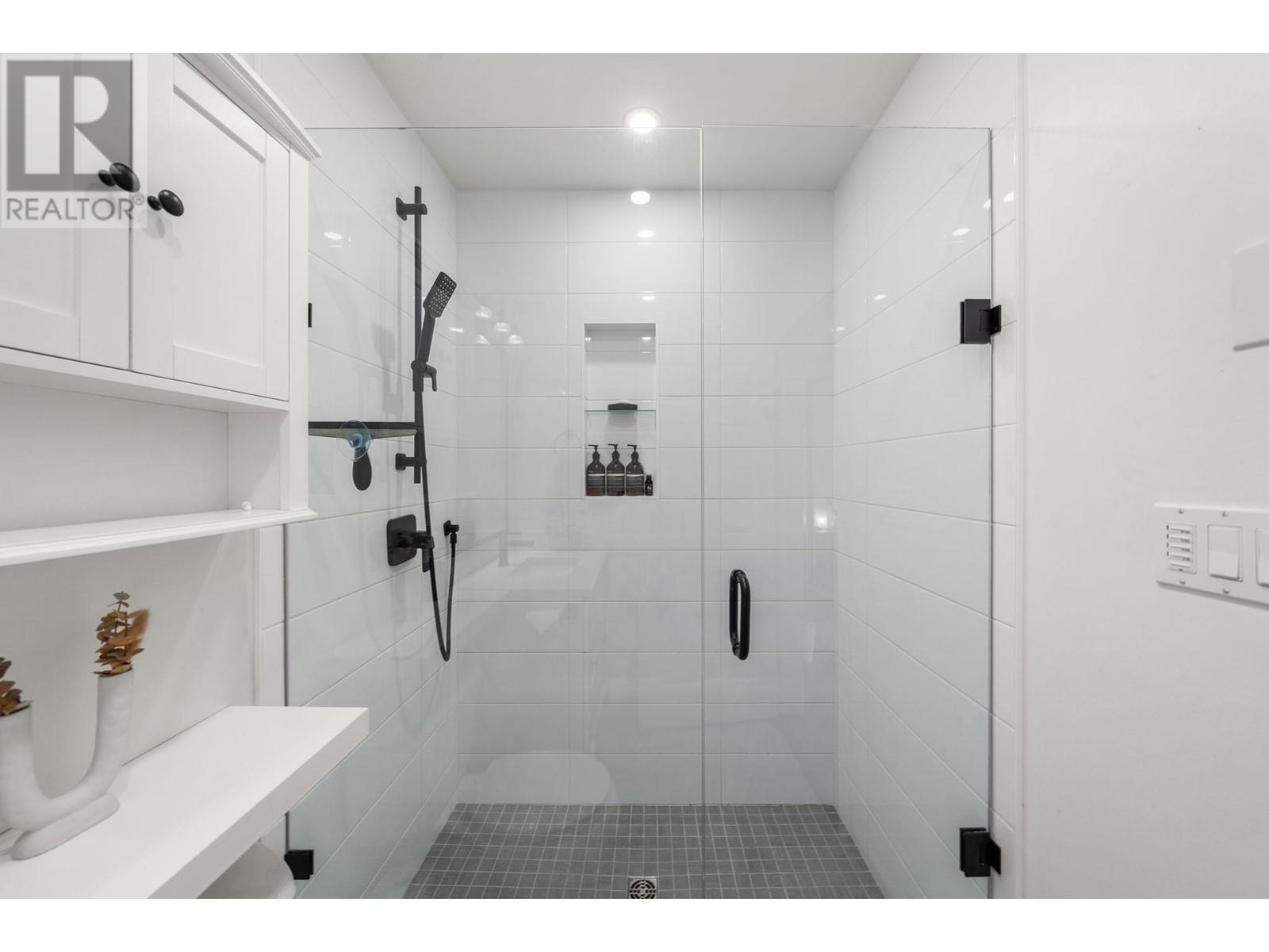 1241 Plateau Drive, North Vancouver, British Columbia  V7P 2J3 - Photo 9 - R3004114
