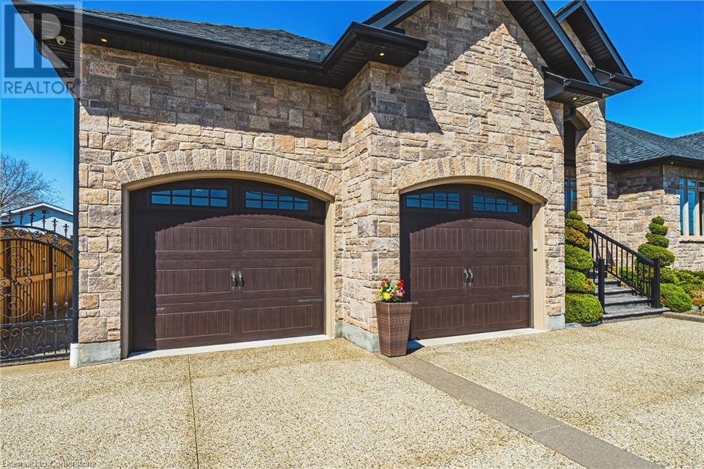 221 Glover Road, Stoney Creek, Ontario  L8E 5H6 - Photo 4 - 40714104