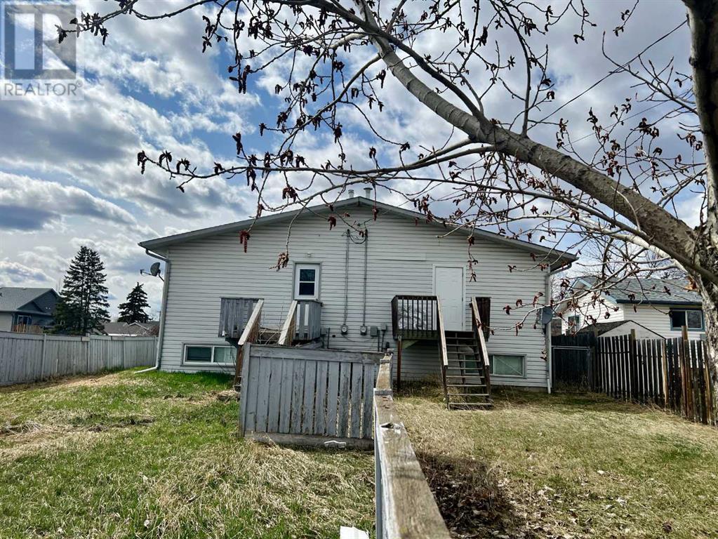 10201 93 Street, Grande Prairie, Alberta  T8V 1Y2 - Photo 3 - A2213855