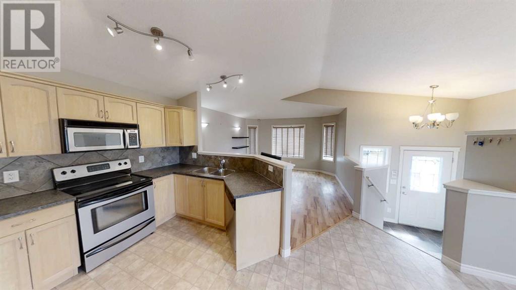 Property at 13038 90 Street image 3