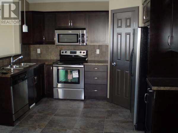 Property at 7406 89 Street image 4
