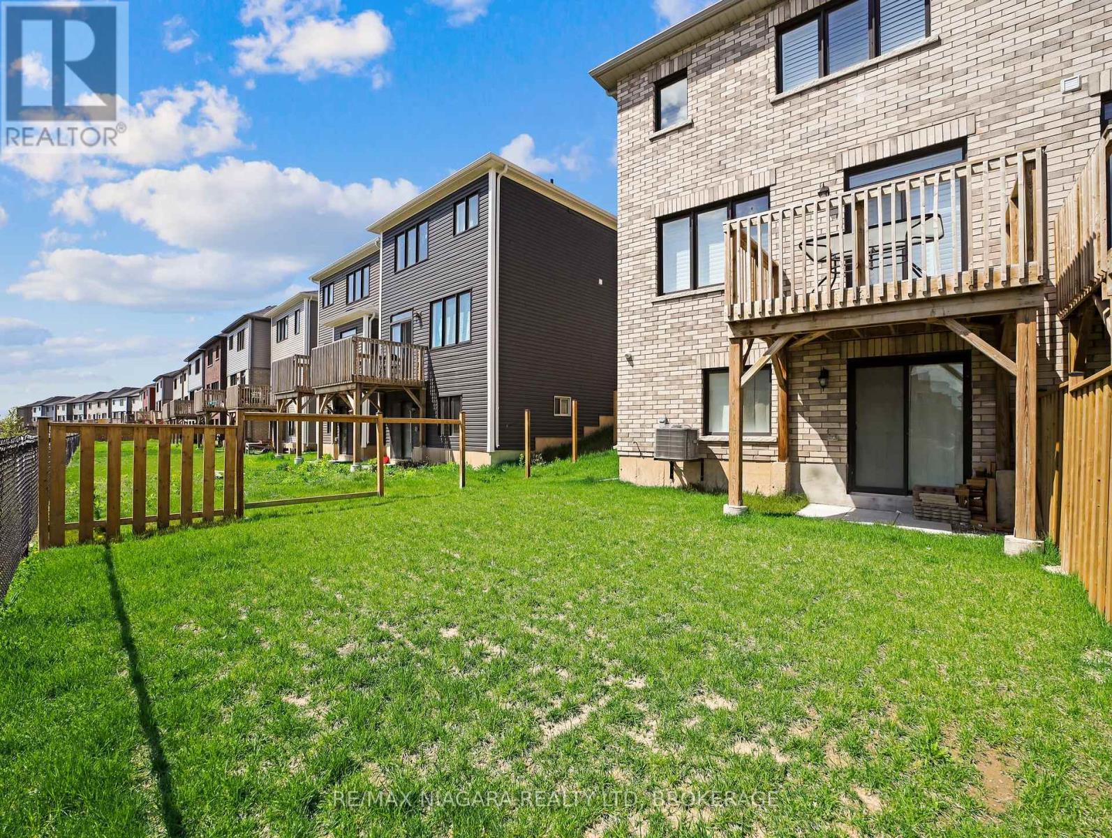 309 Vanilla Trail, Thorold, Ontario  L2E 6S4 - Photo 37 - X12157581