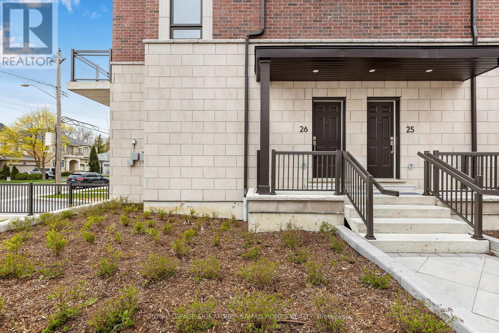 26 - 4035 Hickory Drive, Mississauga, Ontario  L4W 1L1 - Photo 3 - W12131754
