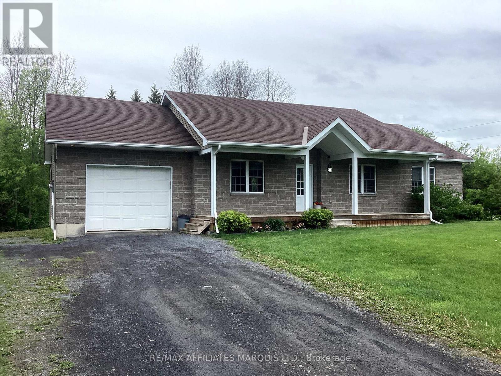 Property at 28 LOYALIST CRESCENT E image 1
