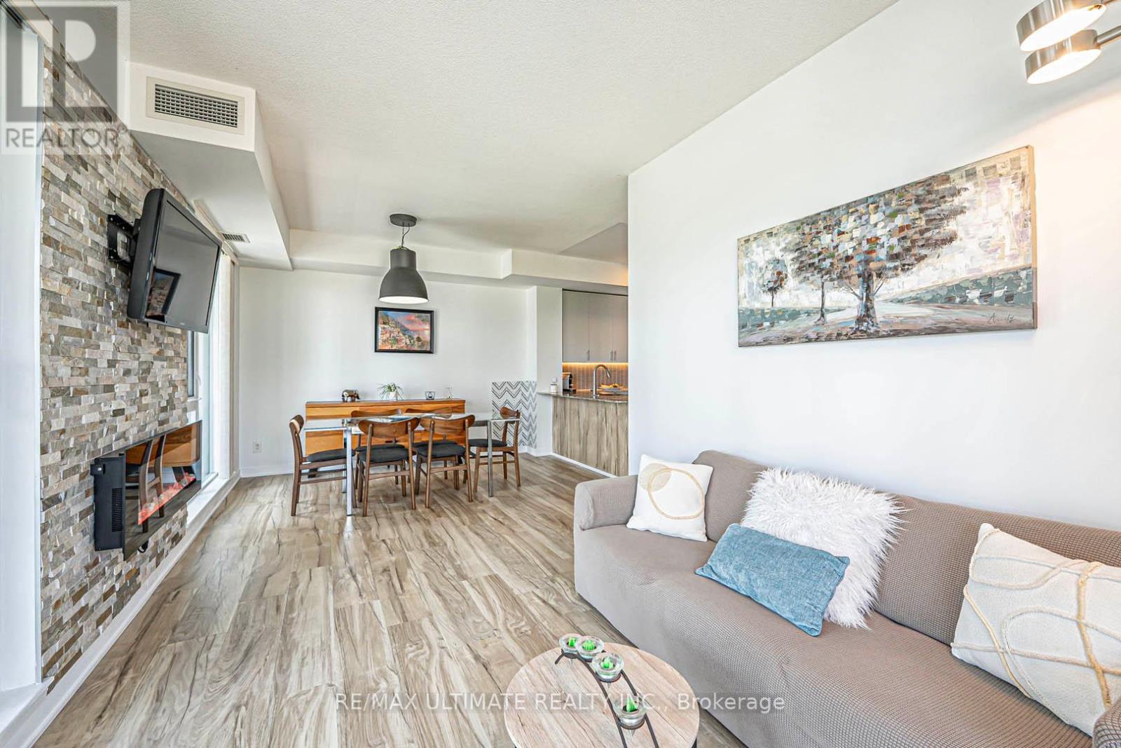 610 - 260 Sackville Street, Toronto, Ontario  M5A 0B3 - Photo 13 - C12157572