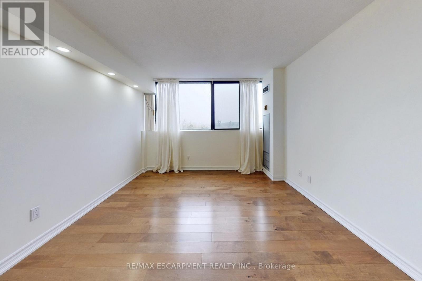 133 Torresdale Avenue, Toronto, Ontario  M2R 3T2 - Photo 23 - C12157584