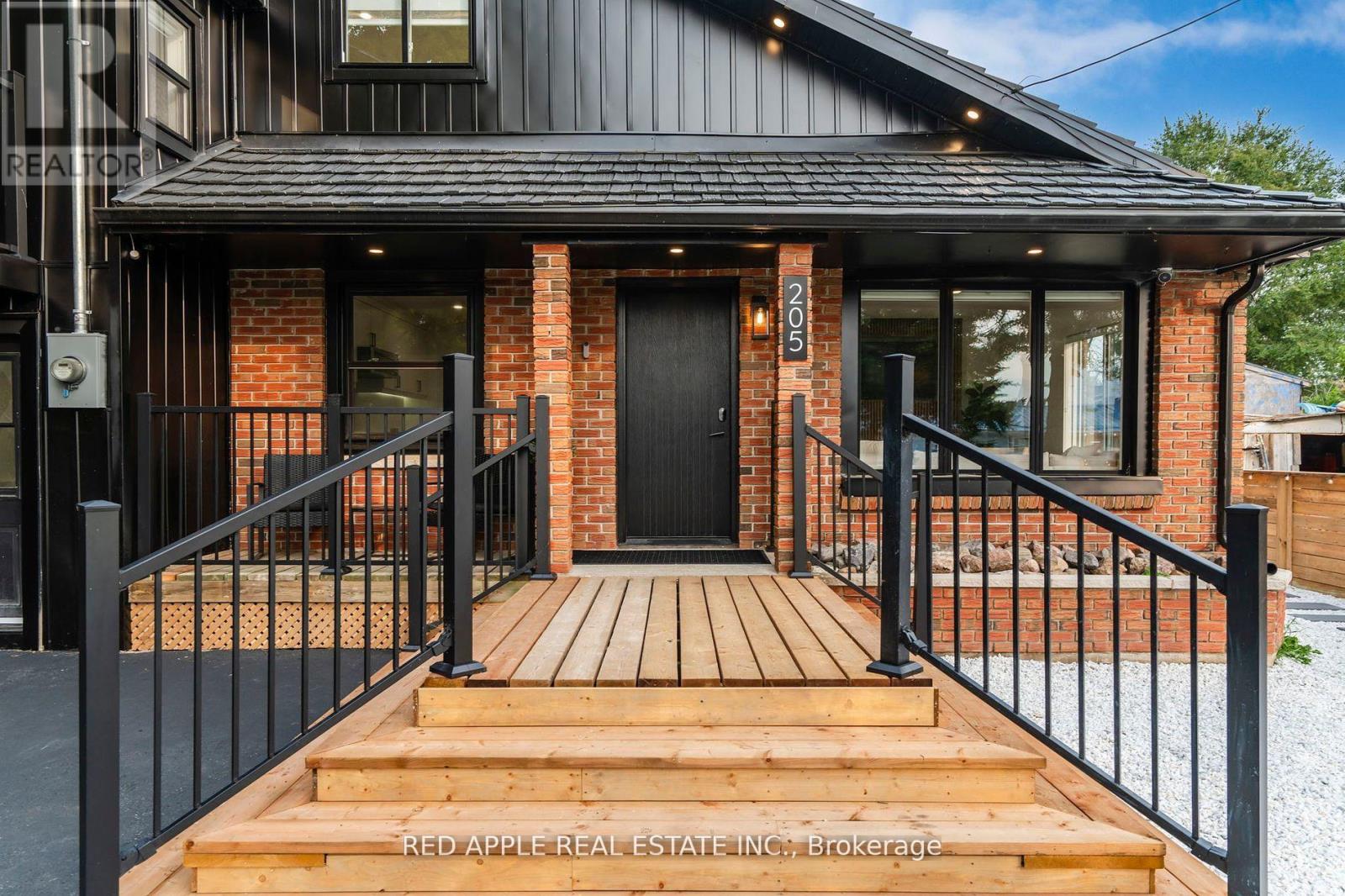 205 Hoyt Avenue, Tay, Ontario  L0K 2A0 - Photo 10 - S12157590