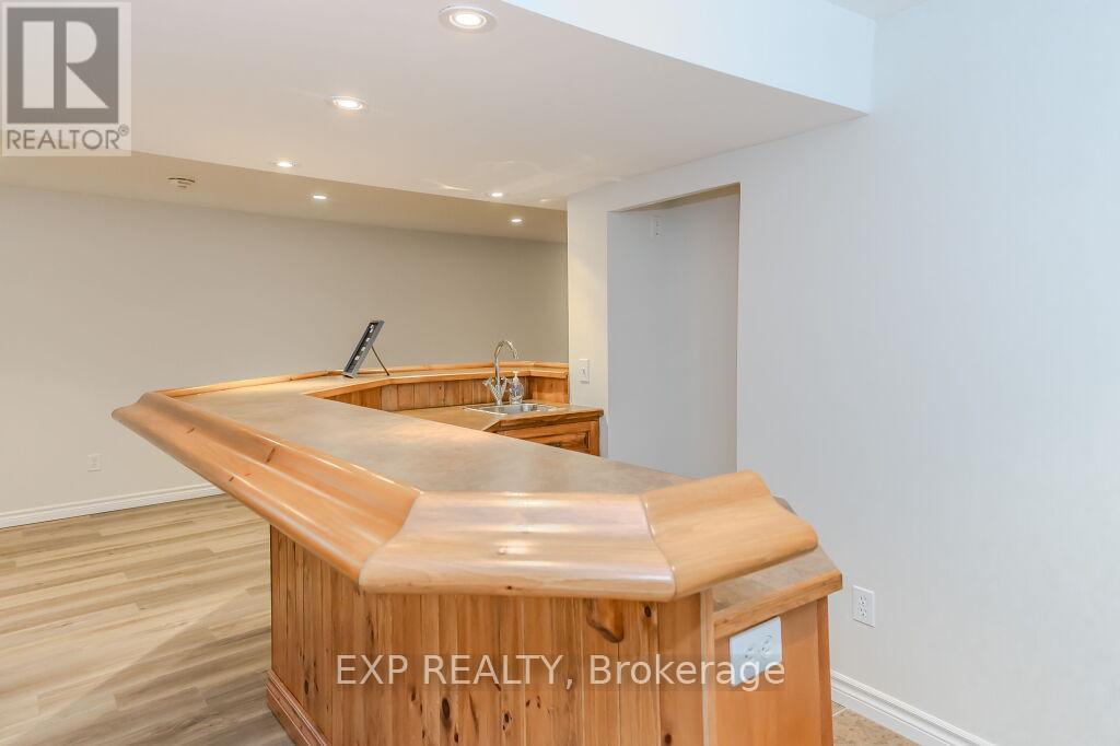 1031 Queens Bush Road, Wellesley, Ontario  N0B 2T0 - Photo 36 - X12157576