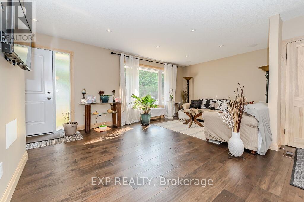 1031 Queens Bush Road, Wellesley, Ontario  N0B 2T0 - Photo 9 - X12157576