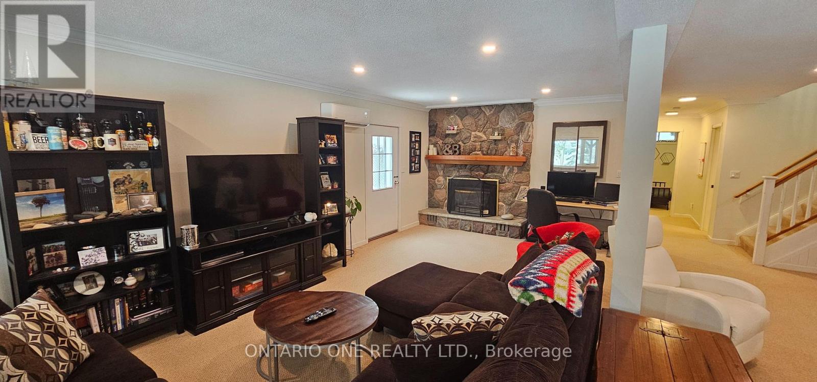 355 Greavette Street, Gravenhurst, Ontario P1P 1G6 - Photo 26 - X12041942
