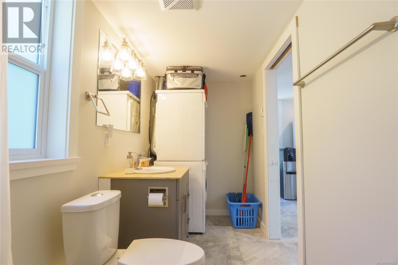 1145 Seventh Ave, Ucluelet, British Columbia  V0R 3A0 - Photo 15 - 1000322