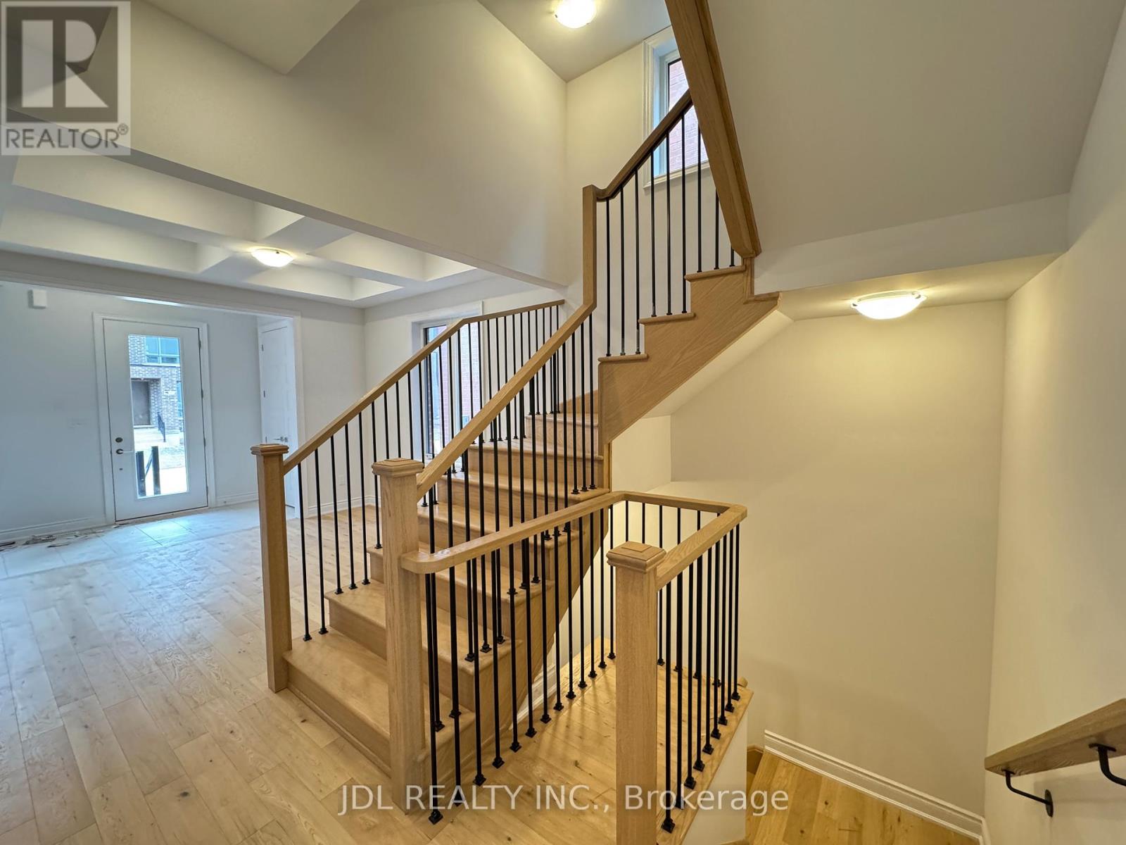 3057 Perkins Way, Oakville, Ontario  L6H 7Z3 - Photo 14 - W12149423