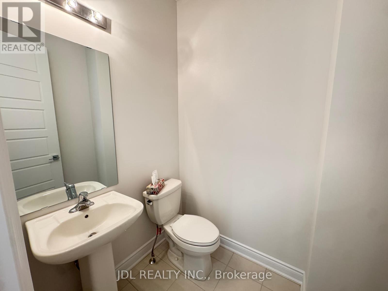 3057 Perkins Way, Oakville, Ontario  L6H 7Z3 - Photo 13 - W12149423