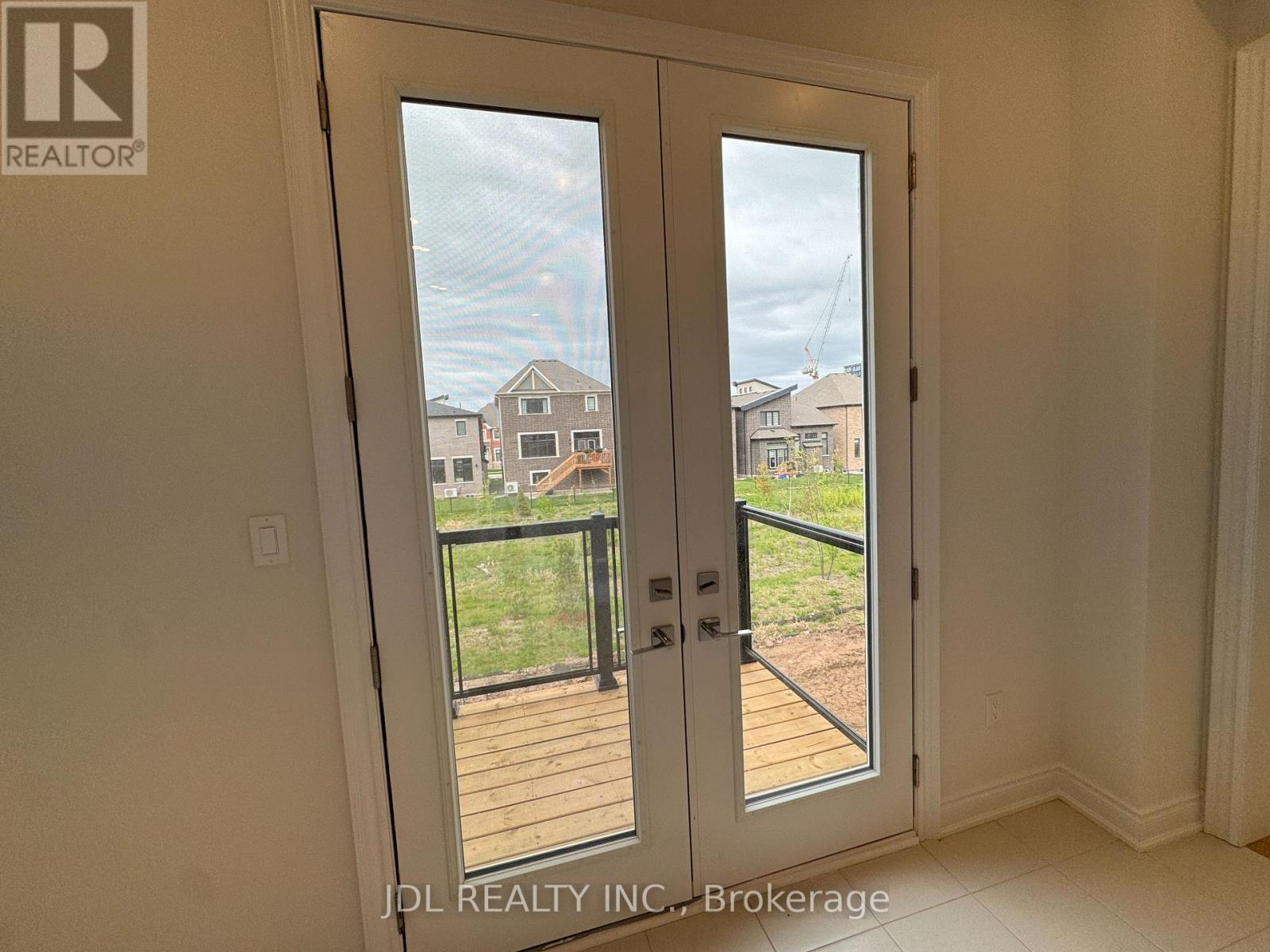 3057 Perkins Way, Oakville, Ontario  L6H 7Z3 - Photo 11 - W12149423