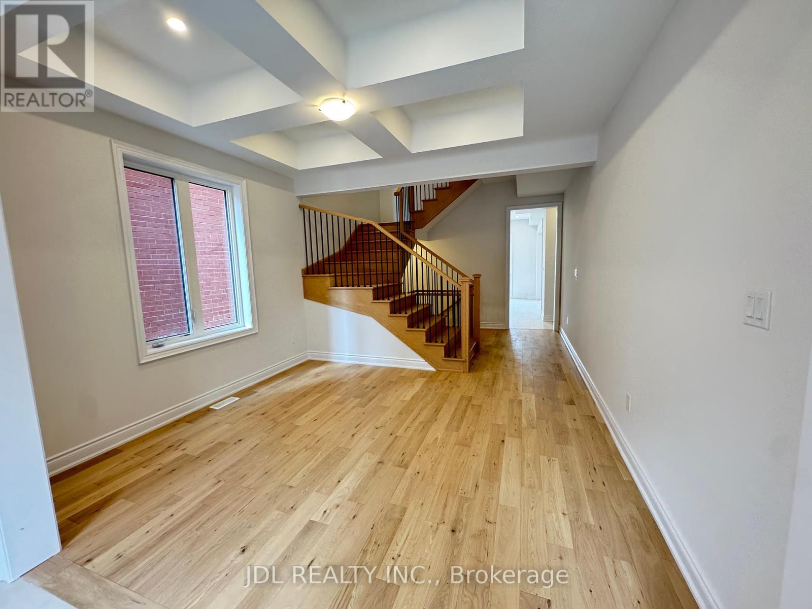 3057 Perkins Way, Oakville, Ontario  L6H 7Z3 - Photo 4 - W12149423
